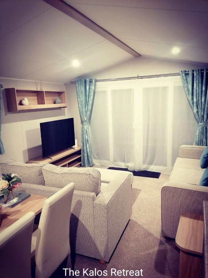 The Kalos Retreat - Hot Tub Lodge With Free 18 Hole Golf Course Swarland Ngoại thất bức ảnh